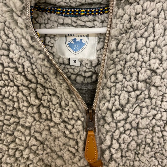 Nordic Fleece Sherpa Pullover - Picture 2 of 3